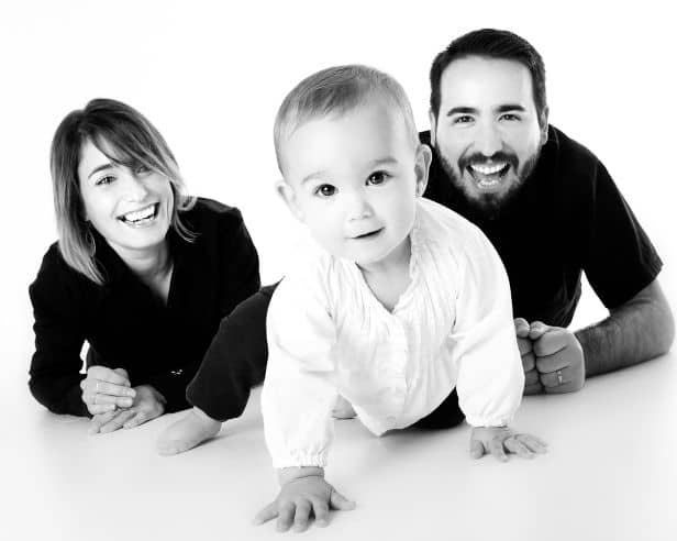 Javier Alcaide Psicologo en montilla familia feliz